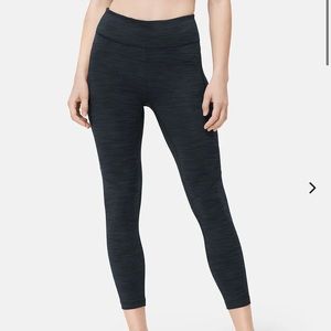 NWOT Outdoor Voices Move Free Leggings in Night
